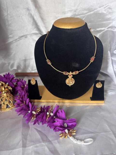 WIRE LAKSHMI PENDANT